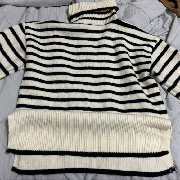 10 CLOTHING BUNDLE! - Picture 2 of 15